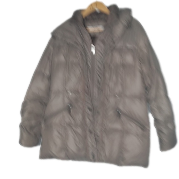 Women's Large DKNY Down Filled Quilted Puffer  Coat. Full zip with snap button. - Picture 1 of 9